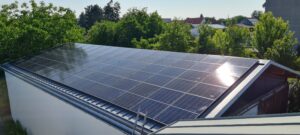 Photovoltaik 40 kW Peak (90 Paneele) auf einer Halle